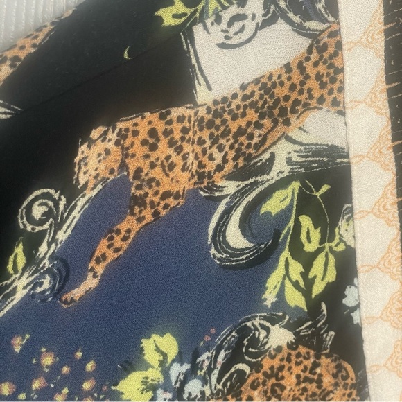 Free People Catch Me If You Can Cheetah/Leopard Novelty Print Art to Wear Top S - Picture 8 of 13